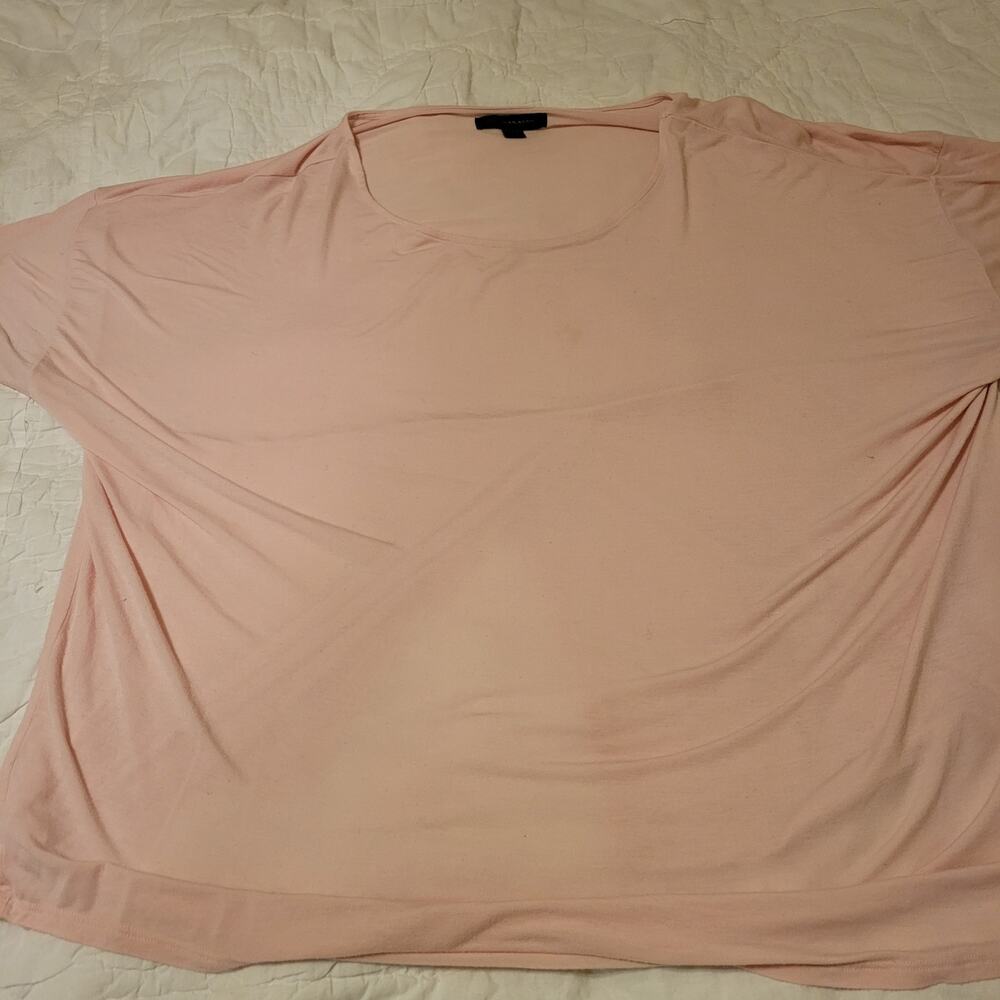 Sleep‎ Shirt from Donna Karan Sleepwear Line Peach Soft & Comfy 93% Model Fabric